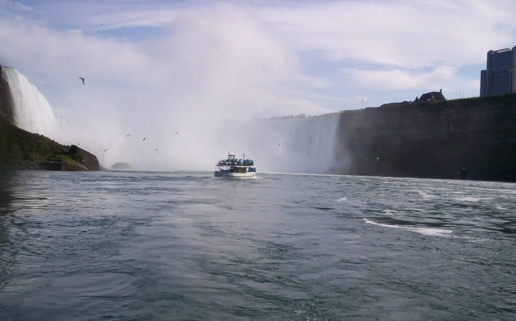 Maid of the Mist, attractions, Niagara Falls, must see attractions 