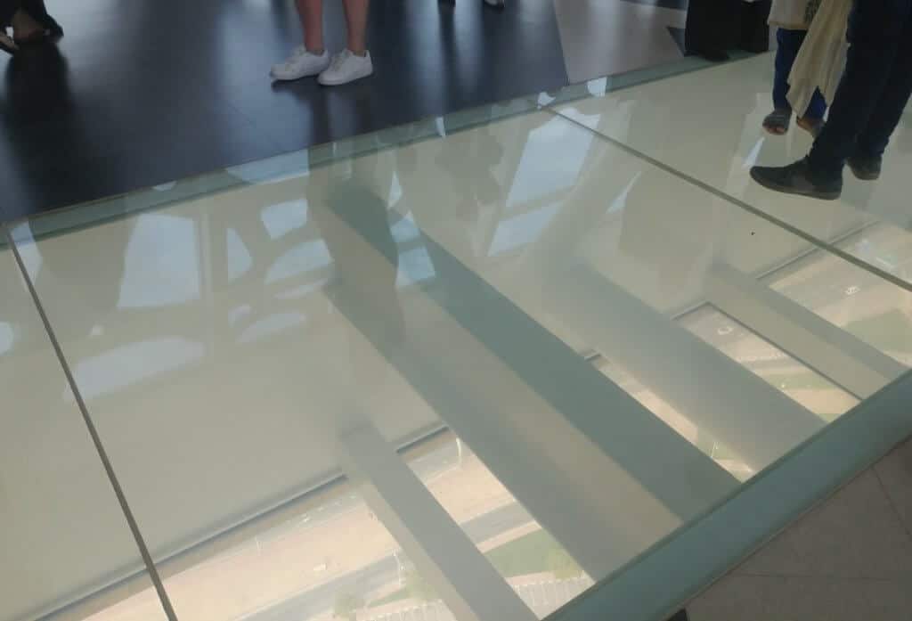 glass floor, Dubai Frame, attraction