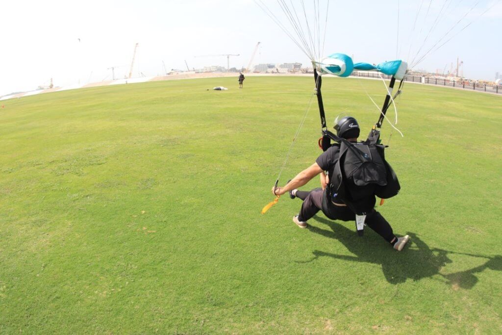 landing, parachute