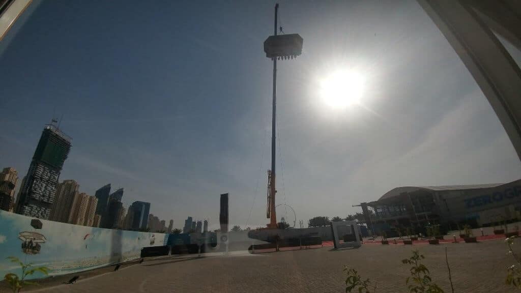 crane, table, hanging, Dinner in the Sky in Dubai