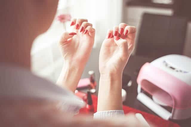 nails, calm down, pamper yourself 