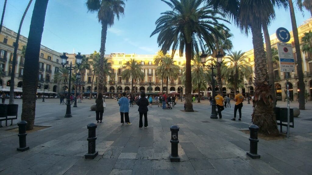 Placa Reial, square, Barcelona