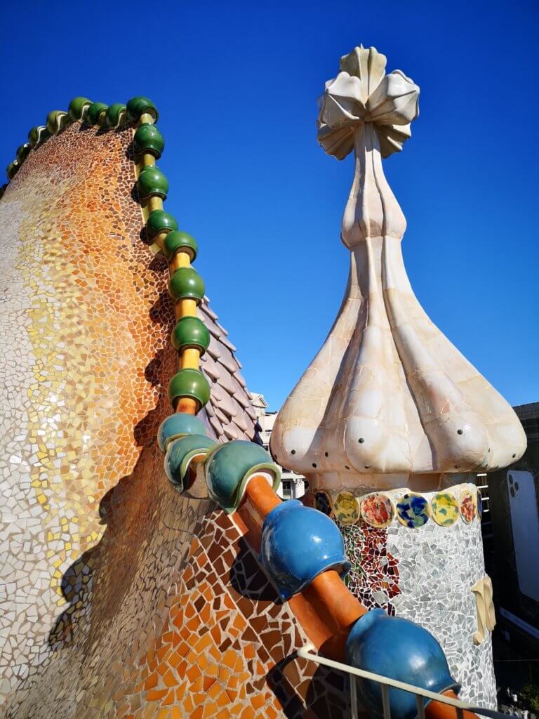 dragon, rooftop, Gaudi