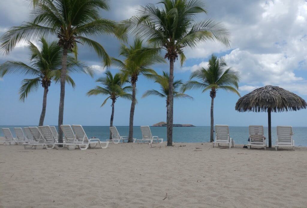 beach, palms, lounge chairs, All Inclusive beach resorts in Panama