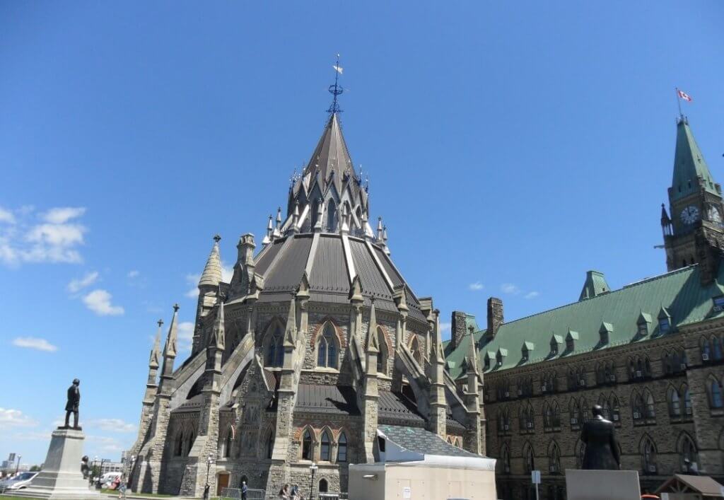 Library of Parliament, Canada, Parliament Hill, library