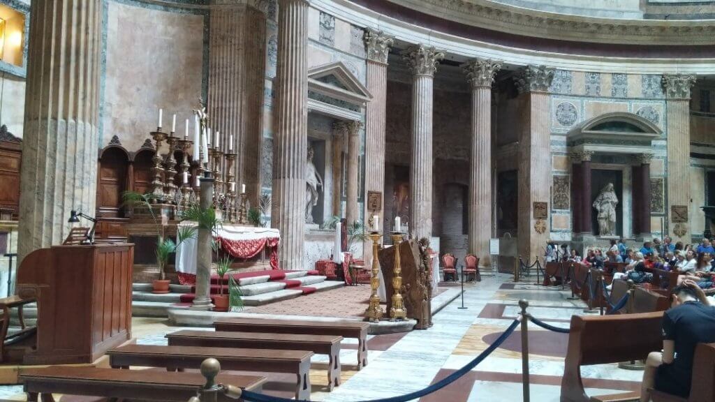 inside the Pantheon, alter, church