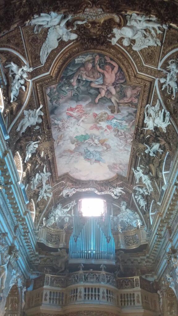 Church of Santa Maria della Vittoria, Angels and Demons