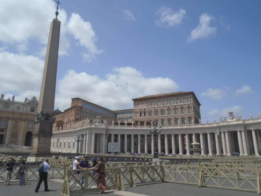 Vatican, Apostolic Palace, obelisk, columns, Things You Must See In Vatican City 