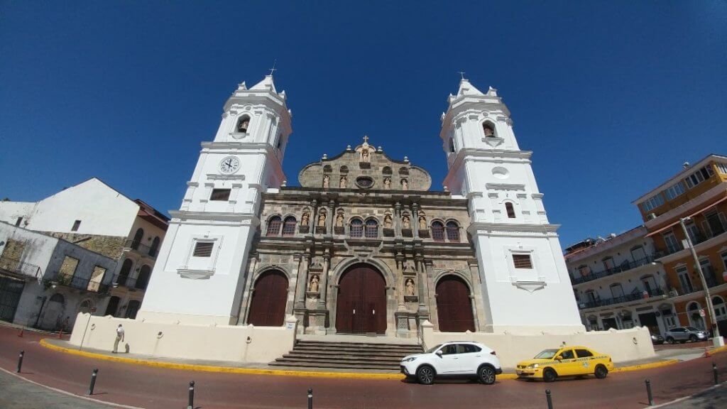 Basilica of Santa María la Antigua, Panama City, Caribbean
