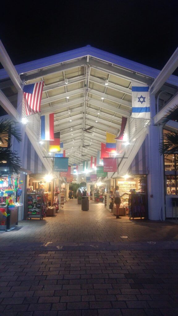 Bayside Marketplace is one of the best Free Things to do in Miami
