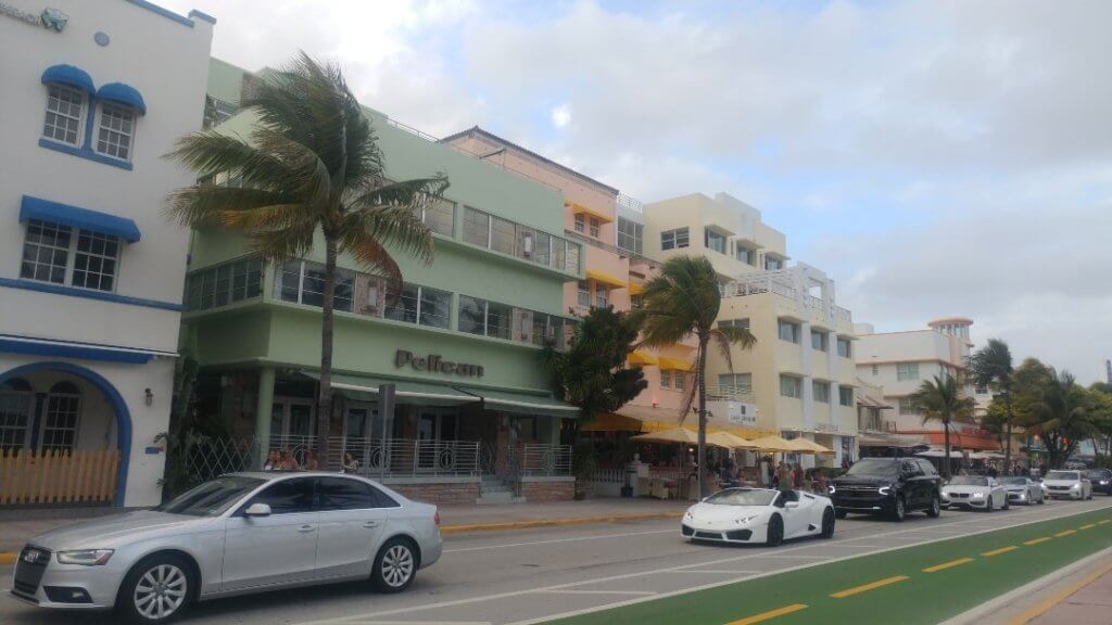 Buildings and cars on Ocean Drive 