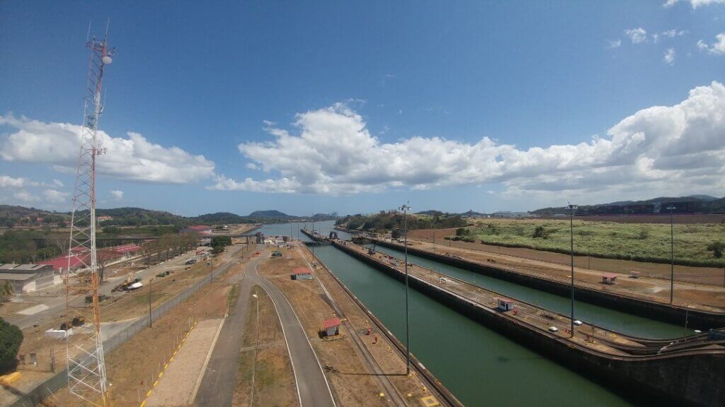 Panama Canal, Miraflores Locks, Pacific Ocean, visiting the Panama Canal