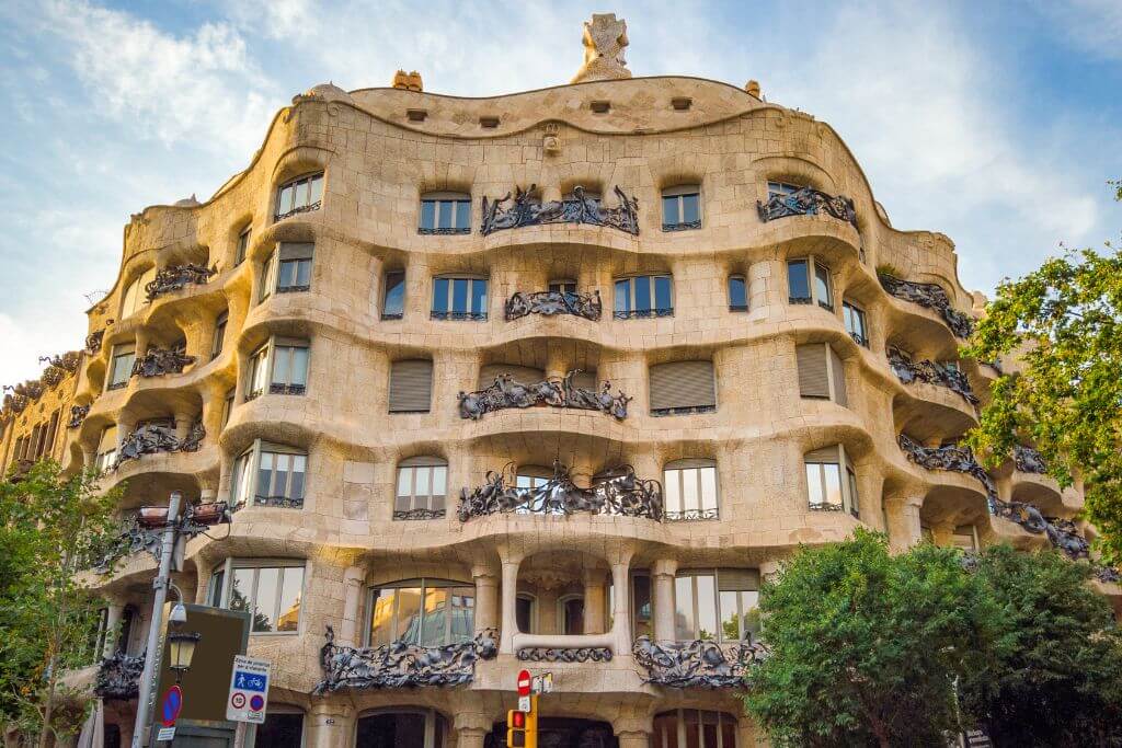 Casa Mila/La Pedrera, Gaudi stunning work, Barcelona building