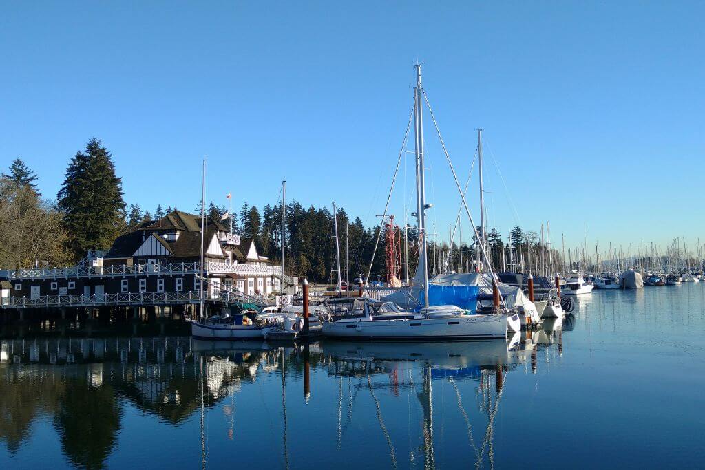 Vancouver Rowing Club, right at the entrance to Stanley Park, boats, yachts 