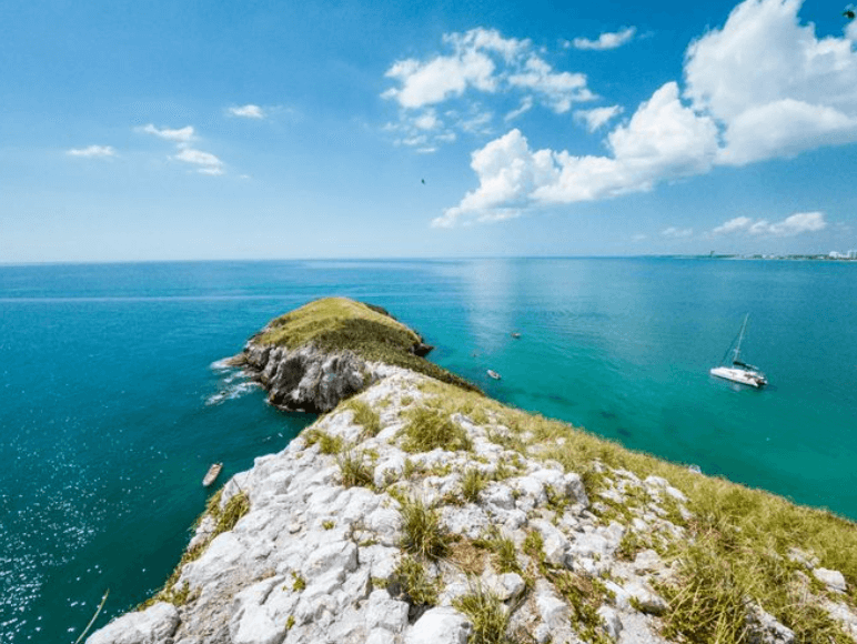 Farallon Island, rocky island, Panama