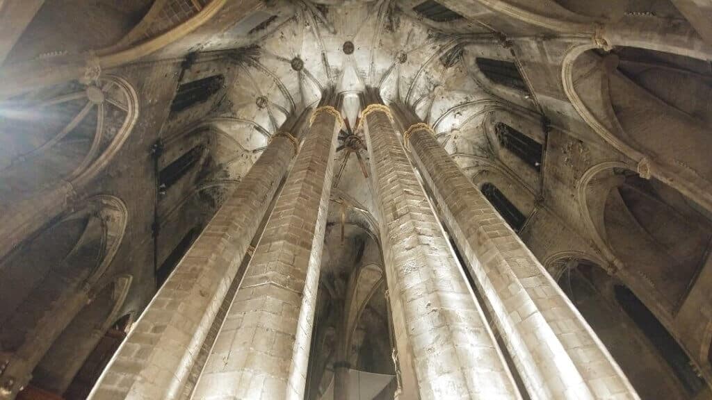 The magnificent pillars of Santa Maria del Mar, church in the Gothic Quarter