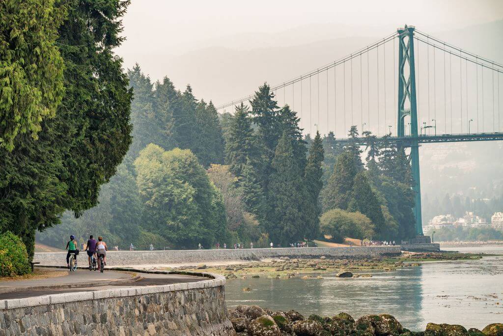 Rent a bike Stanley Park, Vancouver, Seawall 