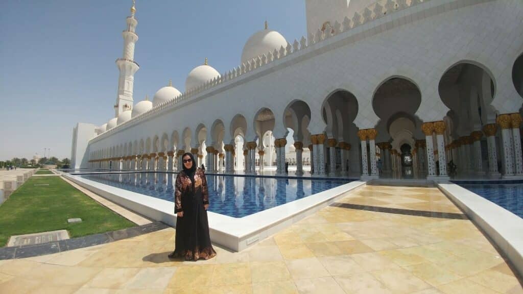 Me in front of the Sheikh Zayed Grand Mosque.