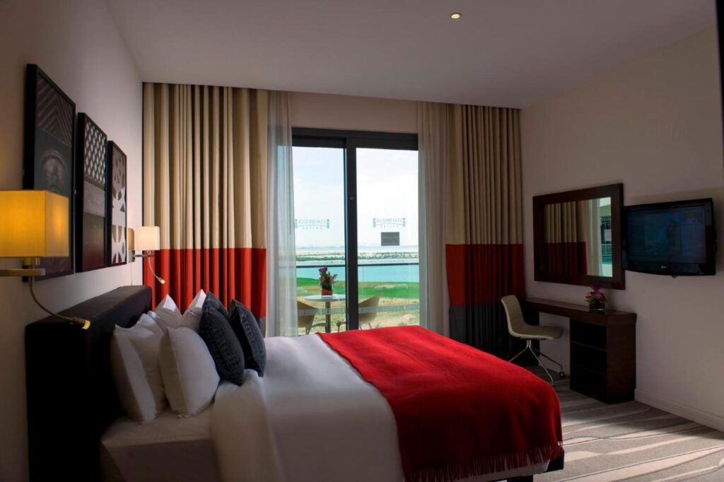 A room in Staybridge Suites Yas Island Abu Dhabi