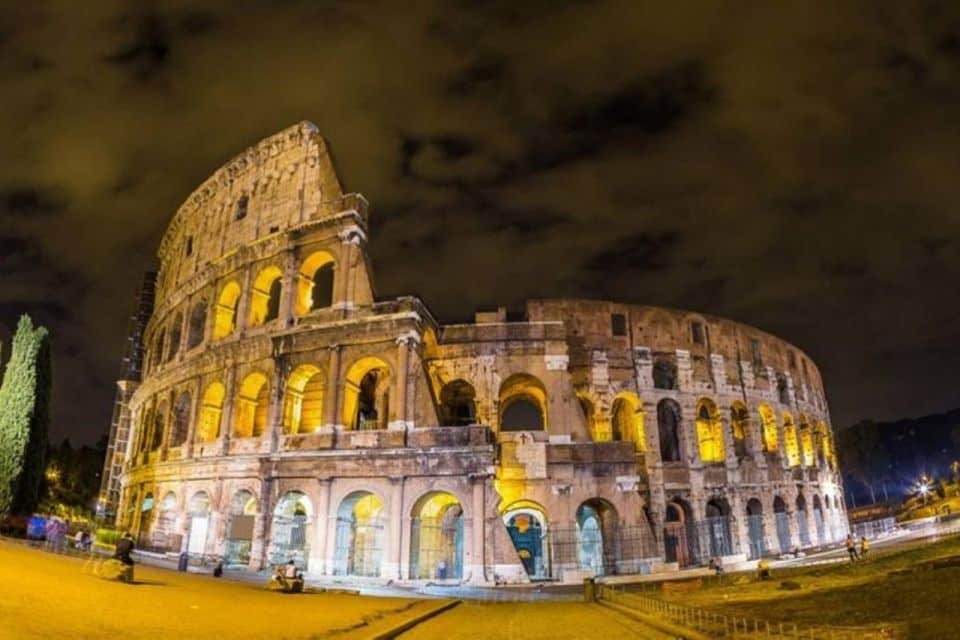 Roman Colosseum at night, Rome attractions, night tours