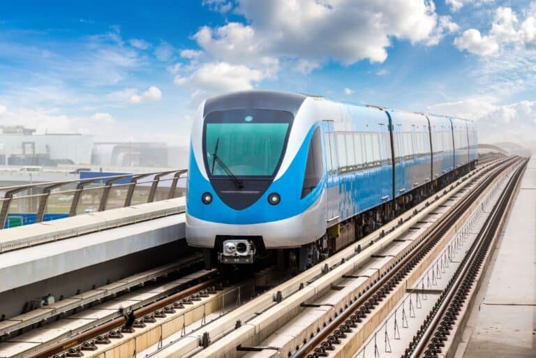 Complete Dubai Metro Guide For 2024