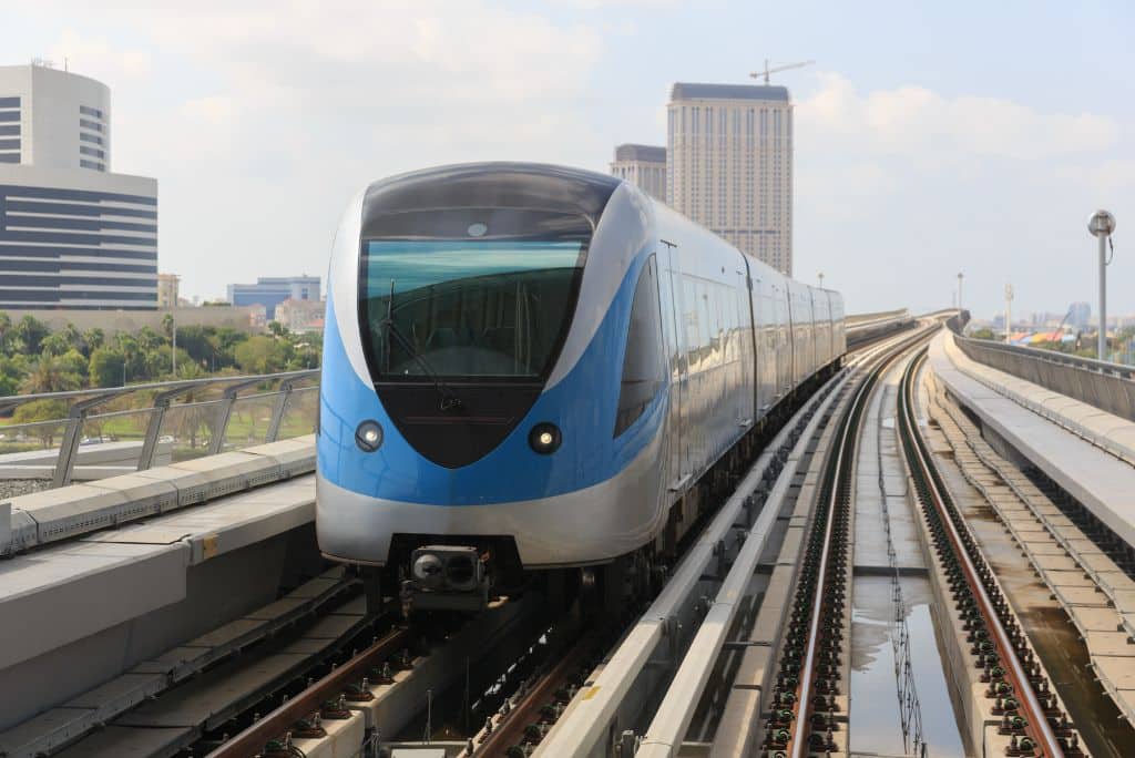 Dubai Metro Guide, train, subway, rails, tracks