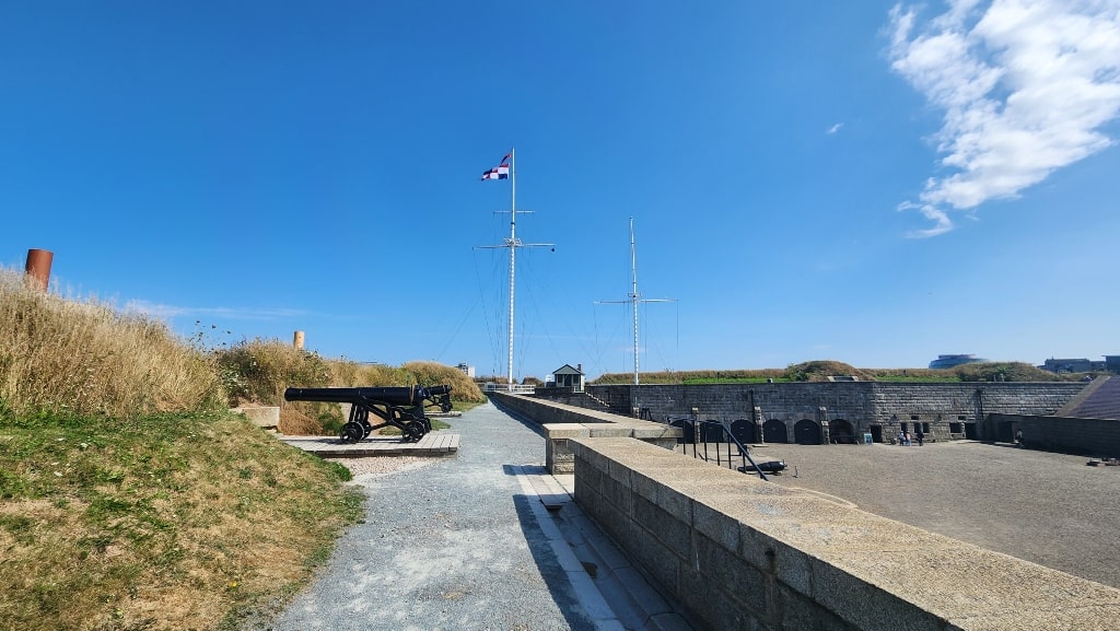 Ramparts, cannons, artillery, fort, citadel