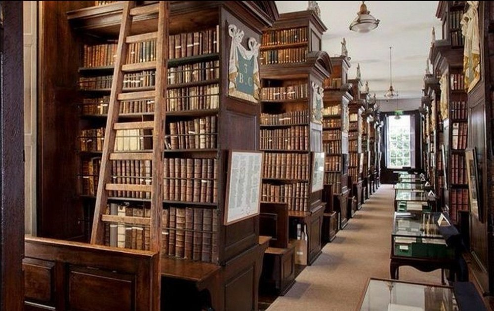 Marsh’s Library, books, old library 