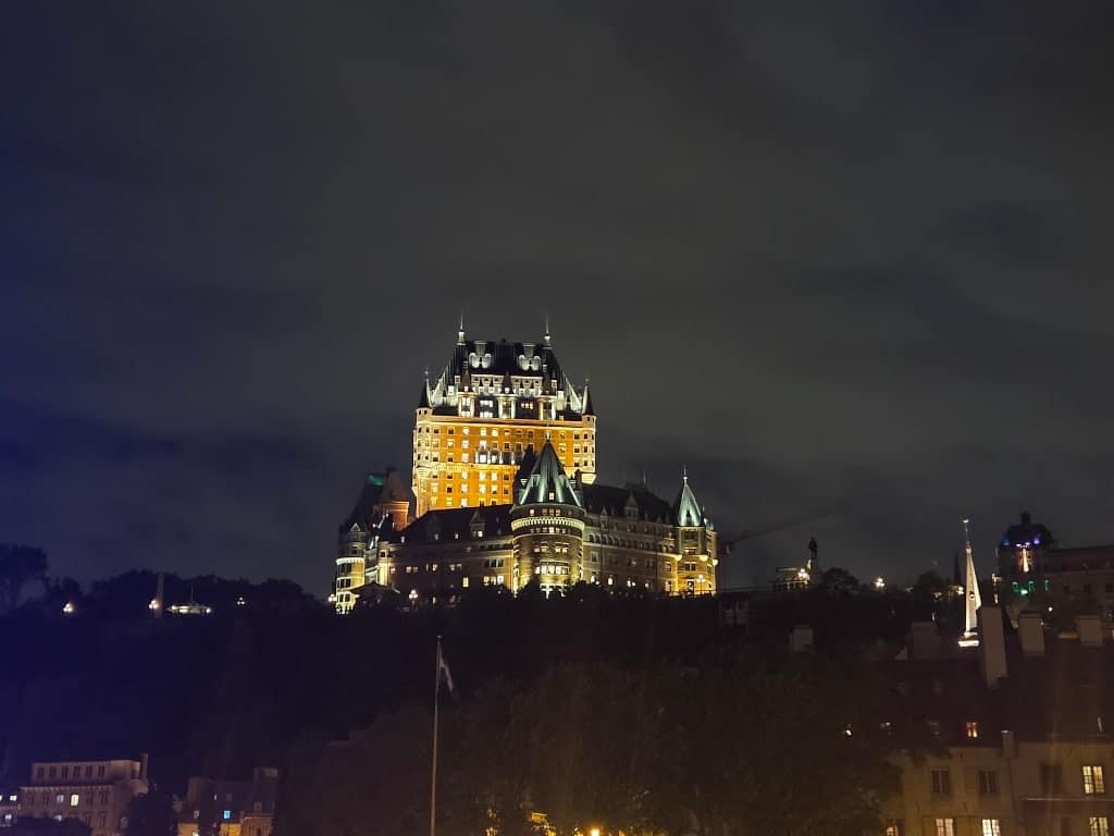 Fairmont Le Château Frontenac at night