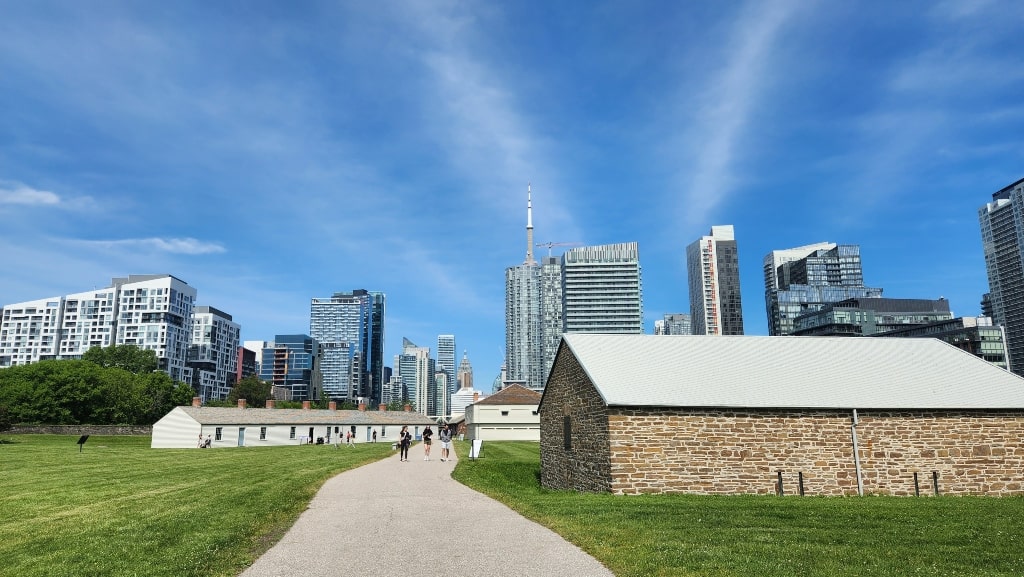 Fort York in Toronto, old fort in downtown Toronto, What Language Is Spoken In Toronto?