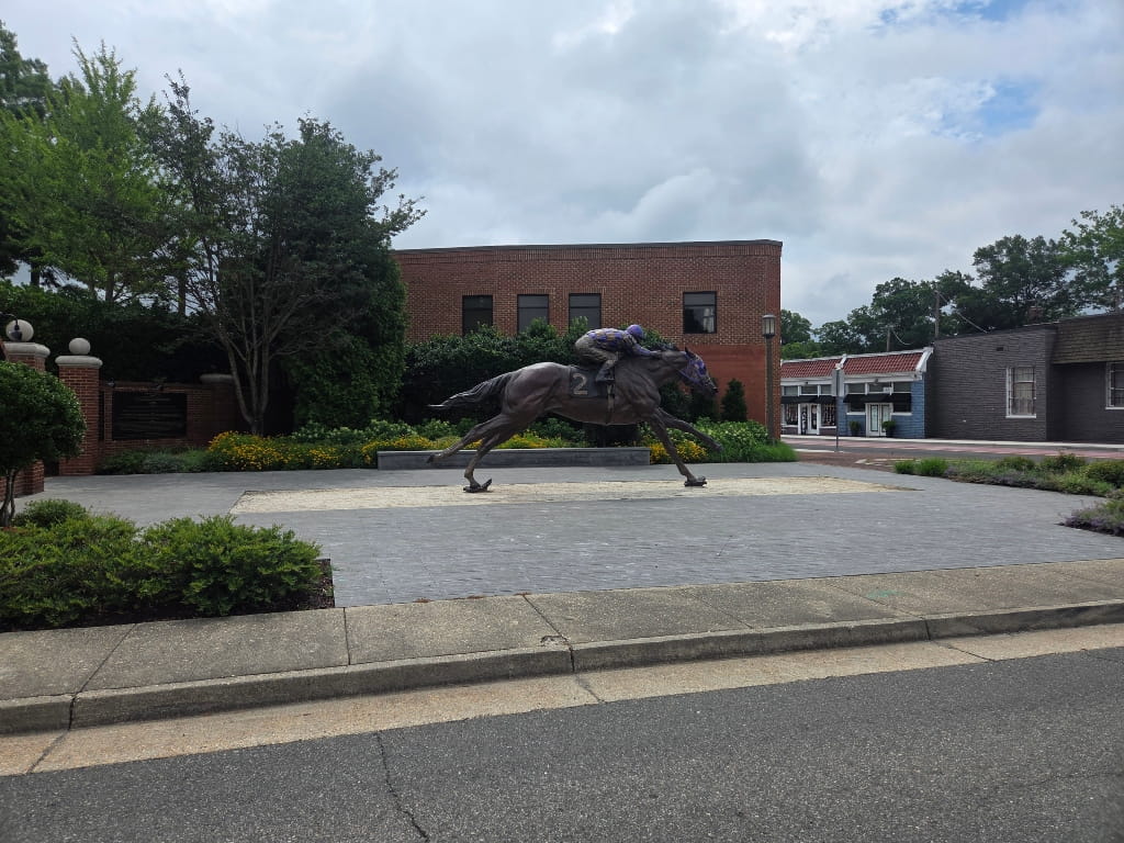 Is Ashland, Virginia, Worth Visiting? "Secretariat Racing Into History" statue in Ashland