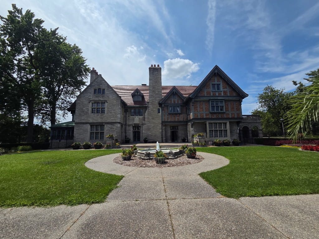 Willistead Manor, mansion