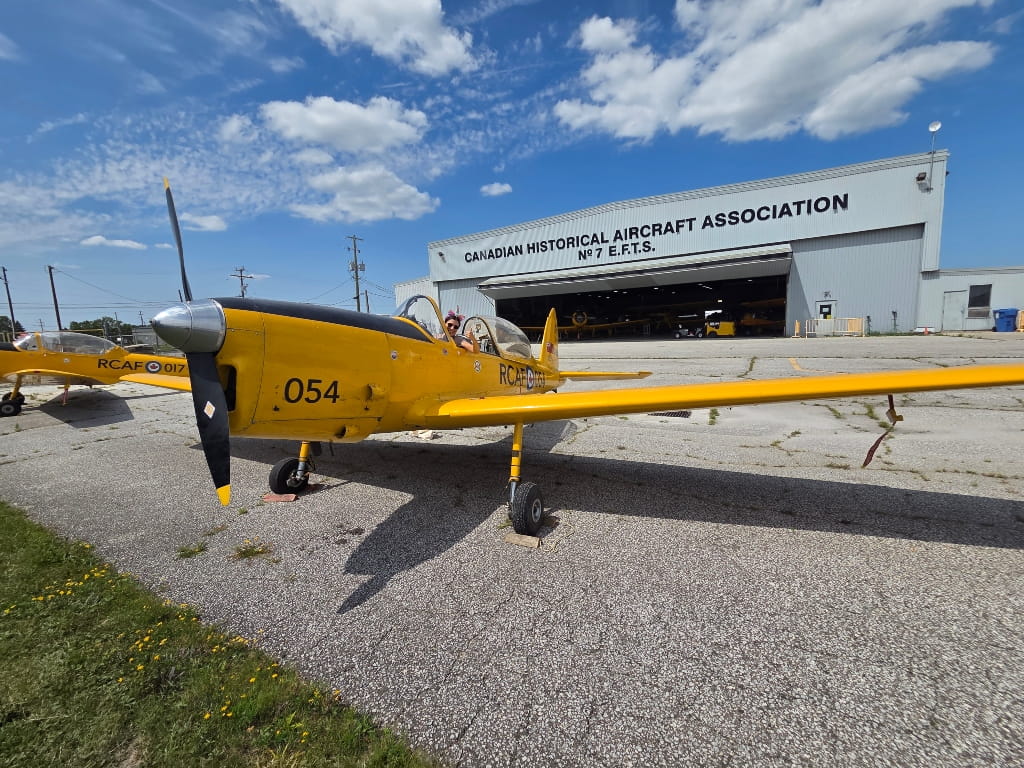 Canadian Aviation Museum, plane, airport