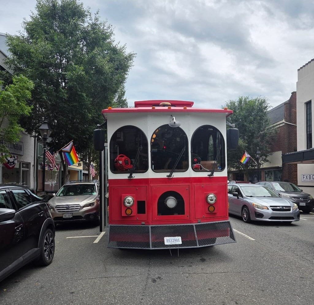 The Fredericksburg trolly, How To Spend One Day In Fredericksburg, Virginia