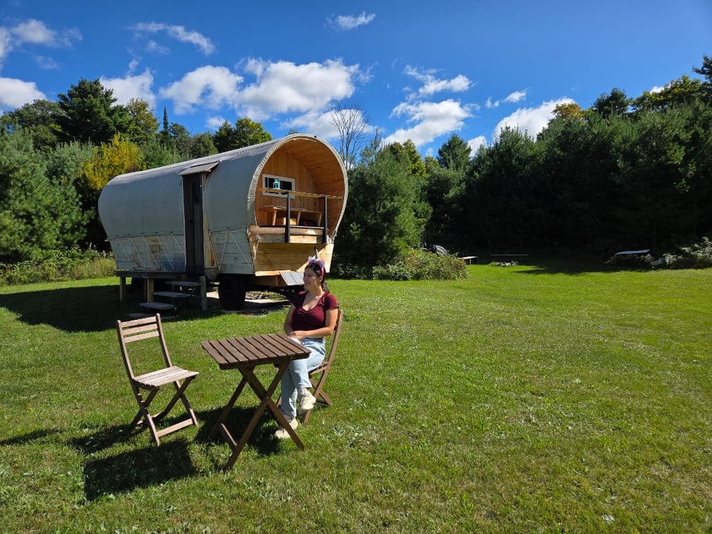 A girl in front of the Black Sheep Wagon, The Black Sheep Wagon Review