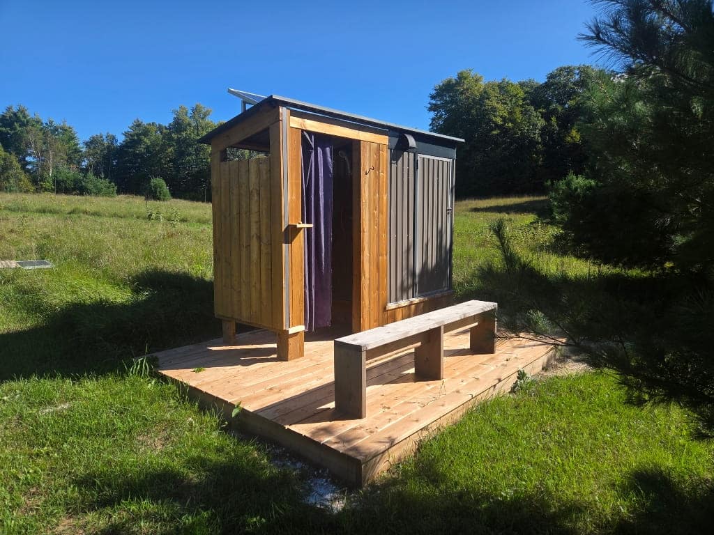 The outdoor shower, The Black Sheep Wagon Review
